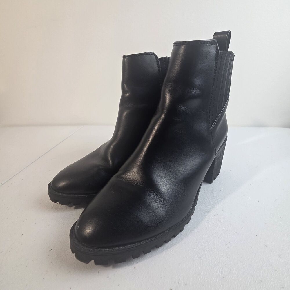 Banana Republic Womens Black Lug Sole Chelsea Boots Chunky Heel Size 7